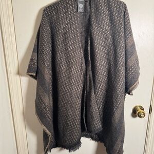 Vince Camuto Black and Tan Knit Poncho